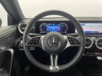 Photo 22 Mercedes Classe A  180 d 8G-DCT