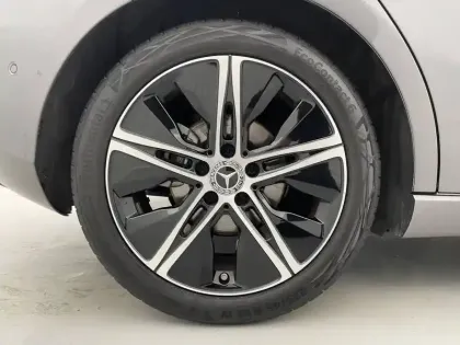 Photo 12 Mercedes Classe A  180 d 8G-DCT