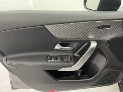 Photo 28 Mercedes Classe A  180 d 8G-DCT