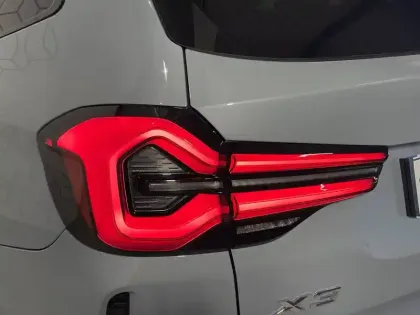 Photo 27 BMW X3  xDrive 30e 292ch BVA8