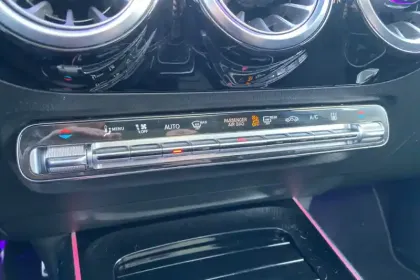 Photo 23 Mercedes EQA  250