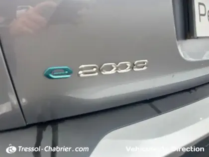 Photo 28 Peugeot 2008  Electrique 50 kWh 136 ch
