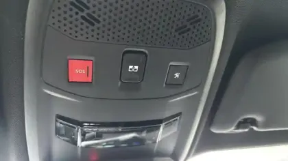 Photo 17 Peugeot 2008  Electrique 136 ch