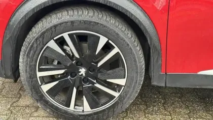 Photo 13 Peugeot 2008  Electrique 136 ch