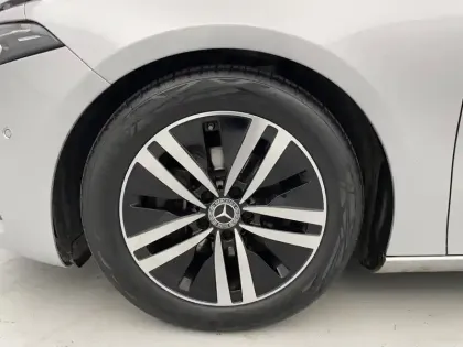 Photo 17 Mercedes Classe A  180 7G-DCT