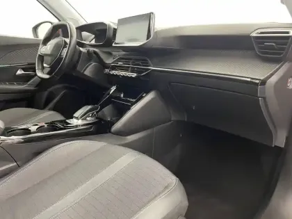 Photo 23 Peugeot 2008  Moteur électrique 136 ch