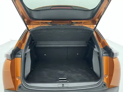 Photo 12 Peugeot 2008  Moteur électrique 136 ch