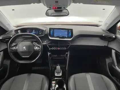 Photo 28 Peugeot 2008  Moteur électrique 136 ch