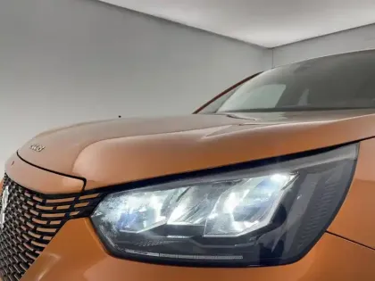 Photo 32 Peugeot 2008  Moteur électrique 136 ch