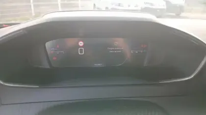 Photo 15 Peugeot 2008  PureTech 100 S&S BVM6