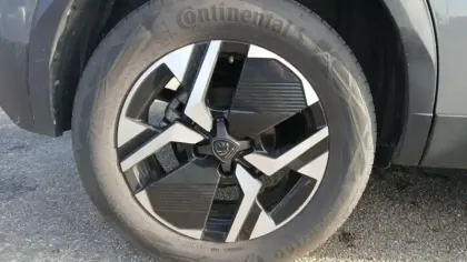 Photo 14 Peugeot 2008  PureTech 100 S&S BVM6