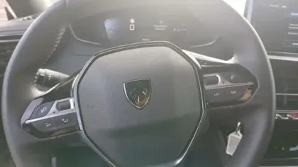 Photo 17 Peugeot 2008  PureTech 100 S&S BVM6