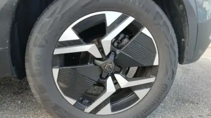 Photo 12 Peugeot 2008  PureTech 100 S&S BVM6