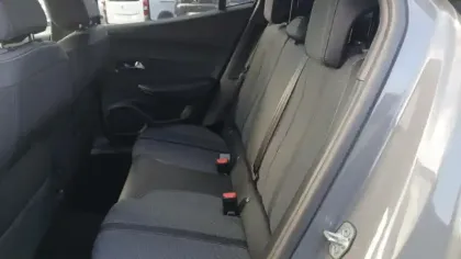 Photo 10 Peugeot 2008  PureTech 100 S&S BVM6