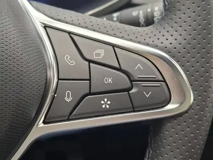 Photo 35 Renault Symbioz  E-Tech full hybrid 145