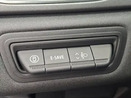 Photo 33 Renault Symbioz  E-Tech full hybrid 145