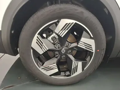 Photo 14 Renault Symbioz  E-Tech full hybrid 145