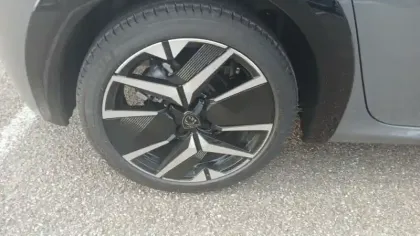 Photo 12 Peugeot 208  Hybrid 110 e-DCS6