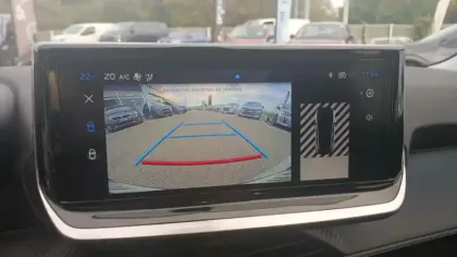 Photo 18 Peugeot 208  Hybrid 110 e-DCS6