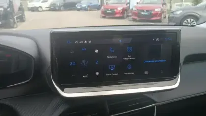 Photo 16 Peugeot 208  Hybrid 110 e-DCS6