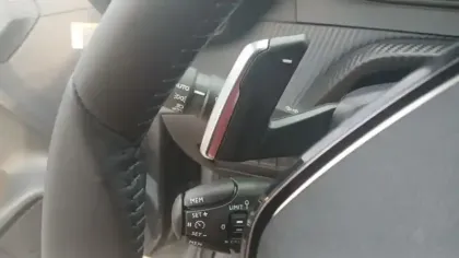 Photo 21 Peugeot 208  Hybrid 110 e-DCS6