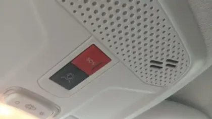 Photo 19 Peugeot 208  Hybrid 110 e-DCS6