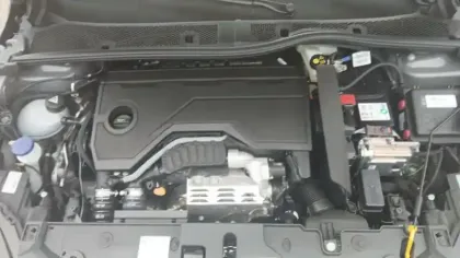 Photo 14 Peugeot 208  Hybrid 110 e-DCS6