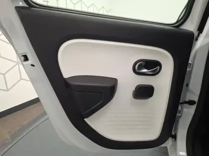 Photo 23 Renault Twingo  III 1.0 SCe 70