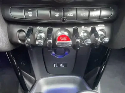 Photo 23 Mini Mini Hatch 3 Portes Cooper 136 ch BVA7