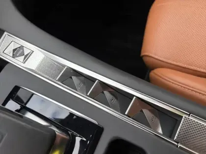 Photo 61 DS Ds 7 DS7 Crossback Hybride E-Tense 300 EAT8 4x4