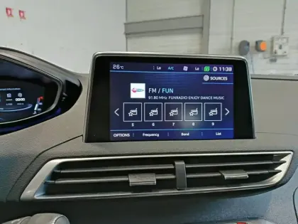 Photo 6 Peugeot 3008  1.2 Puretech 130ch S&S EAT6