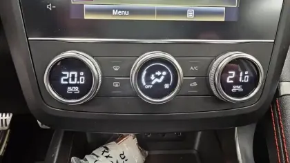 Photo 37 Renault Kadjar  TCe 140 FAP