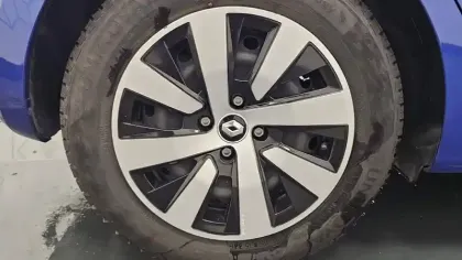 Photo 17 Renault Clio  E-Tech hybride 145