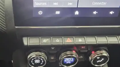 Photo 34 Renault Captur  TCe 140 EDC - 21B