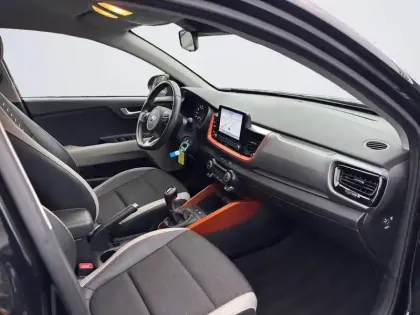 Photo 14 Kia Stonic  1.0 T-GDi 100 ch MHEV iBVM6