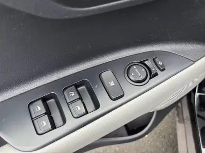 Photo 16 Kia Stonic  1.0 T-GDi 100 ch MHEV iBVM6