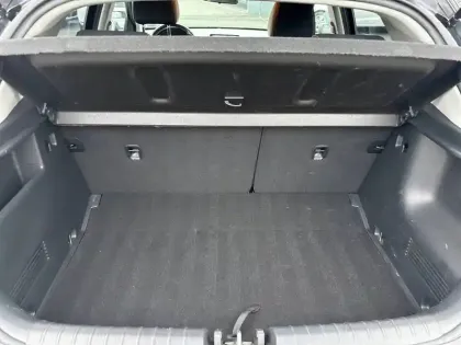 Photo 15 Kia Stonic  1.0 T-GDi 100 ch MHEV iBVM6