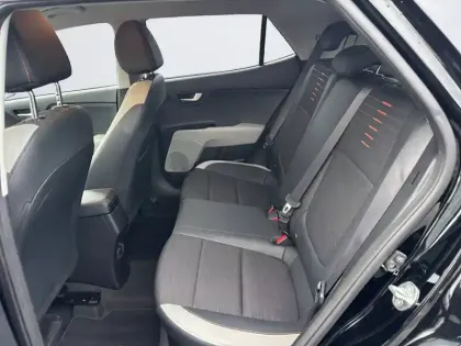 Photo 12 Kia Stonic  1.0 T-GDi 100 ch MHEV iBVM6