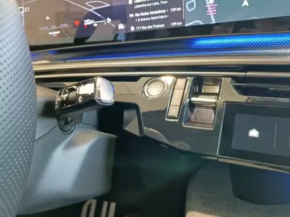 Photo 13 Peugeot 5008  Hybrid 136 e-DCS6