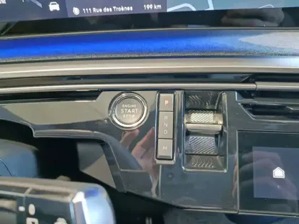 Photo 16 Peugeot 5008  Hybrid 136 e-DCS6