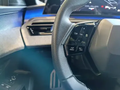 Photo 14 Peugeot 5008  Hybrid 136 e-DCS6