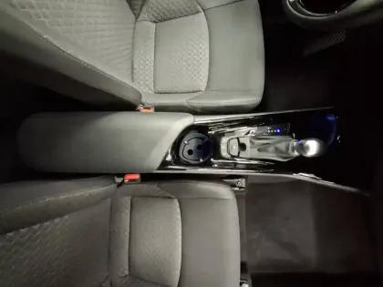 Photo 28 Toyota C-HR  Hybride 2.0L