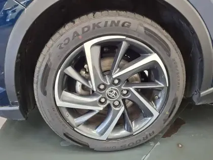 Photo 13 Toyota C-HR  Hybride 2.0L