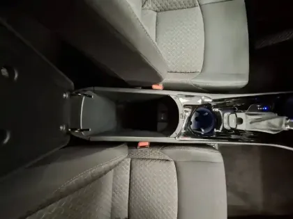 Photo 29 Toyota C-HR  Hybride 2.0L