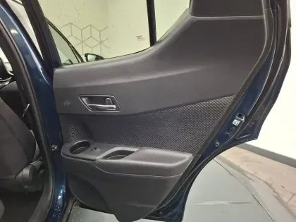 Photo 21 Toyota C-HR  Hybride 2.0L