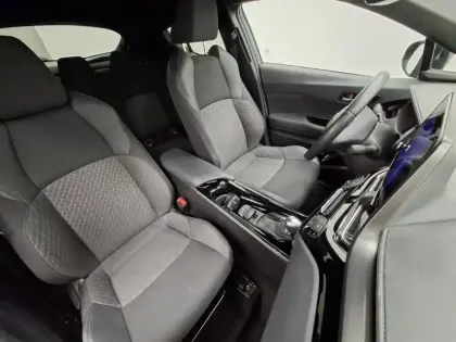 Photo 27 Toyota C-HR  Hybride 2.0L