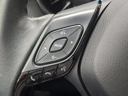 Photo 33 Toyota C-HR  Hybride 2.0L