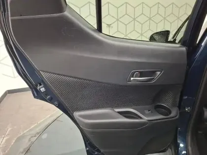 Photo 23 Toyota C-HR  Hybride 2.0L