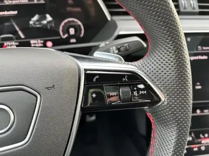 Photo 17 Audi Q8 E-Tron  Sportback 55 408 ch 114 kWh Quattro