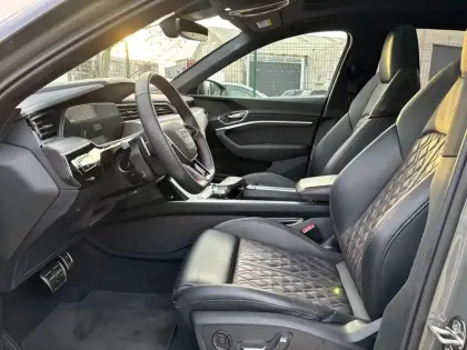 Photo 8 Audi Q8 E-Tron  Sportback 55 408 ch 114 kWh Quattro